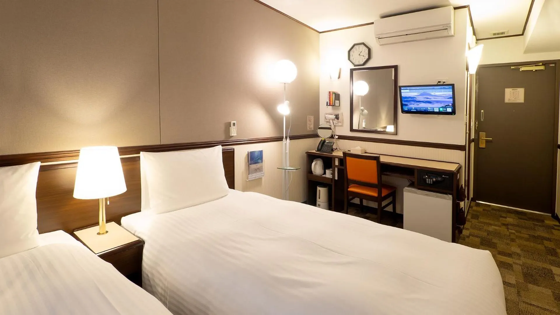 Toyoko Inn Osaka Umeda Nakatsu No.2 Hotel