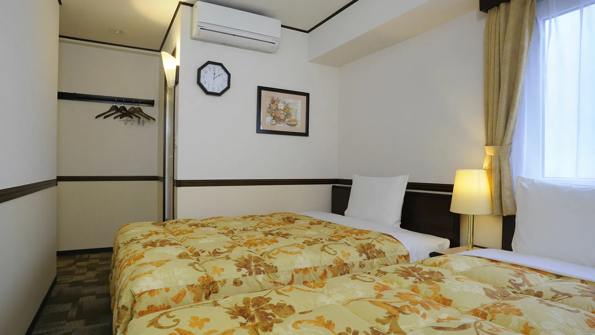 Toyoko Inn Osaka Umeda Nakatsu No.2 Hotell